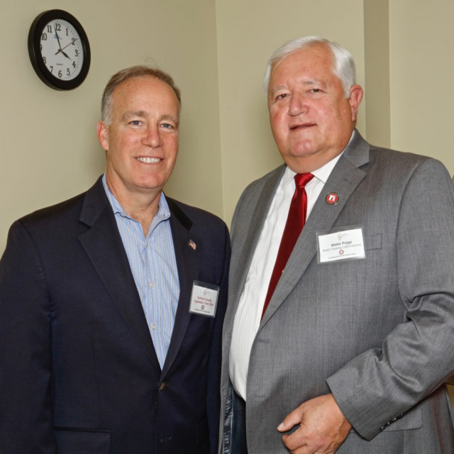 Tom Cilmi, Walter Pogg