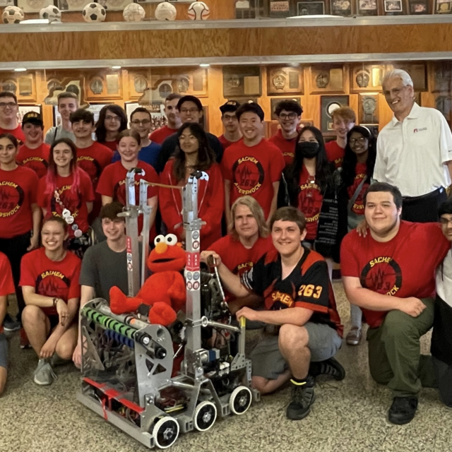 Sharon Murphy (left) and Bill Hayes (right) with students